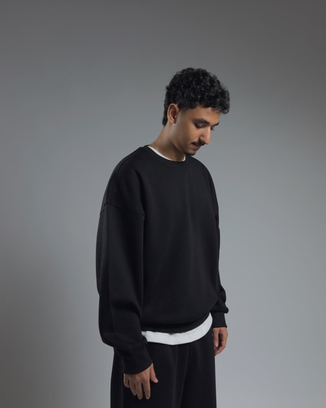BOXY SWEATSHIRT — JET BLACK