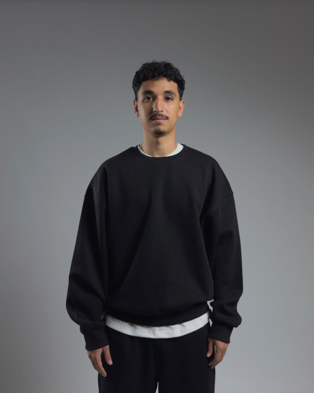 BOXY SWEATSHIRT — JET BLACK