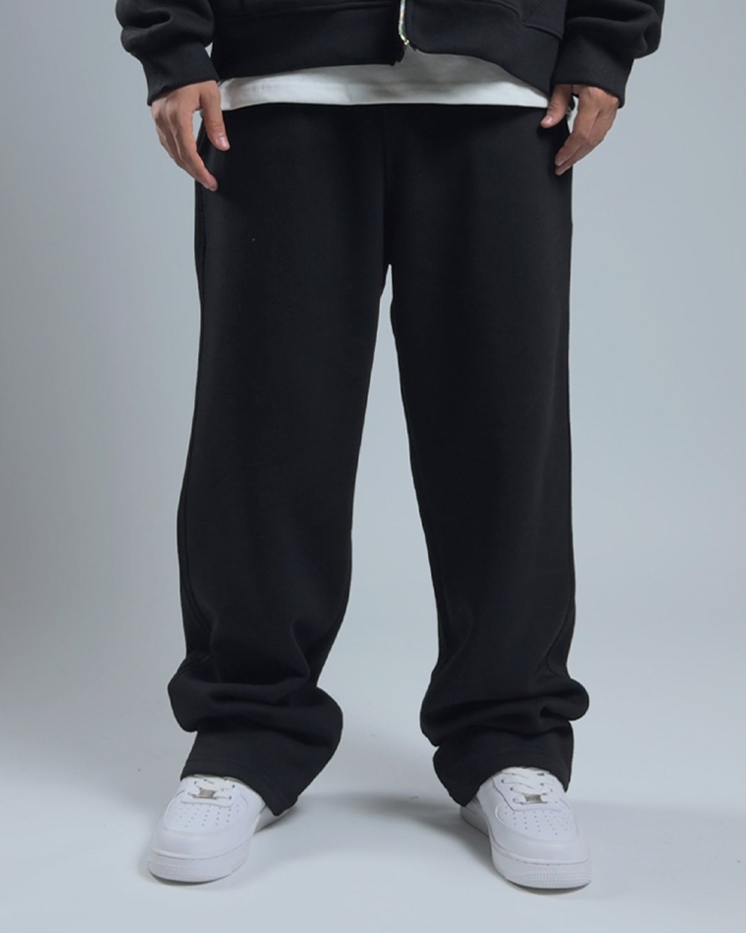 GLOUZ'S sweatpants — JET BLACK