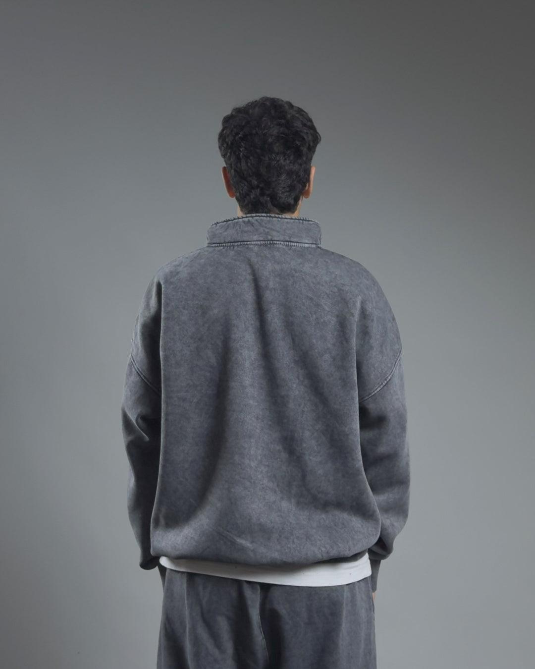 QUARTER ZIPPER — WASHED GRAY