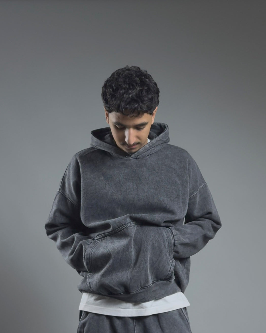 ACID WASHED OVER SIZED HOODIE — GRAY